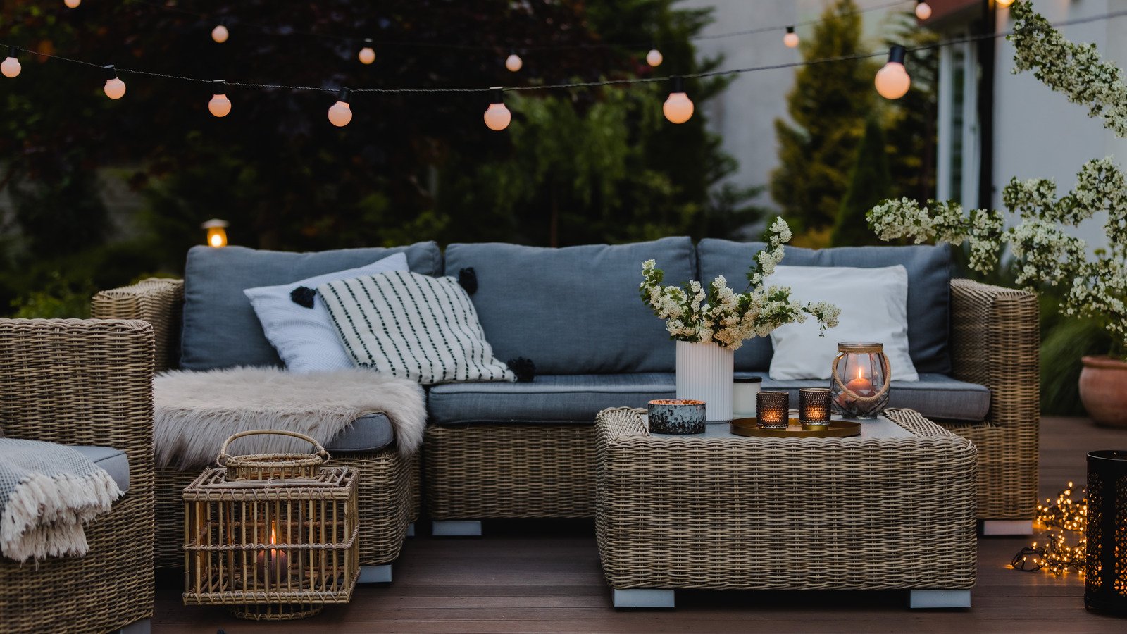 Deck Decorating Ideas with Lanterns and candles