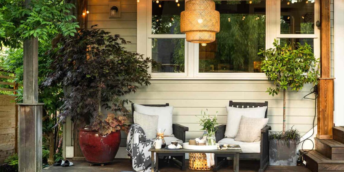 cozy small deck decorating ideas